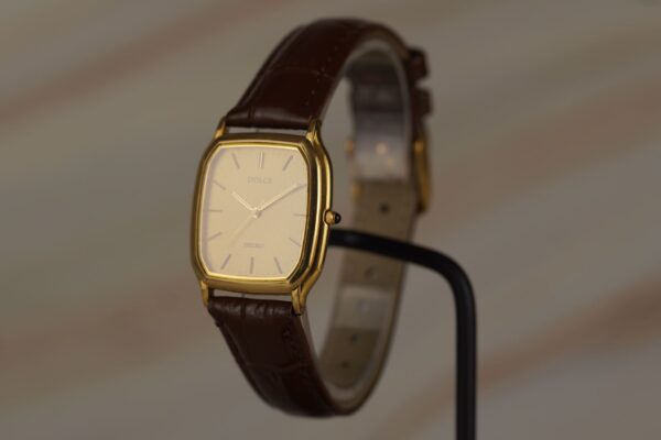Seiko Dolce "Tonneau" 5E31-5B30 – Image 2