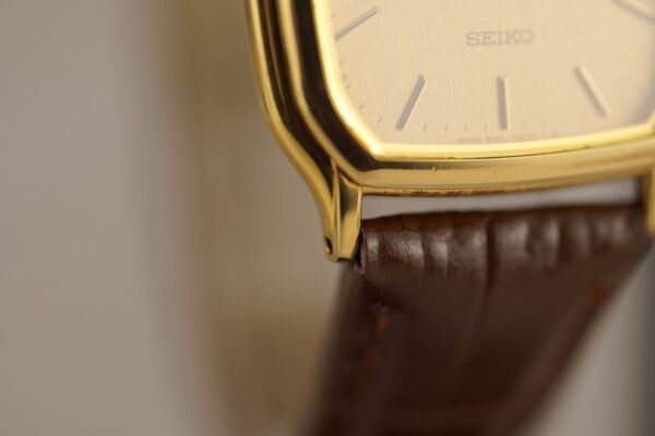 Seiko Dolce "Tonneau" 5E31-5B30 – Image 10