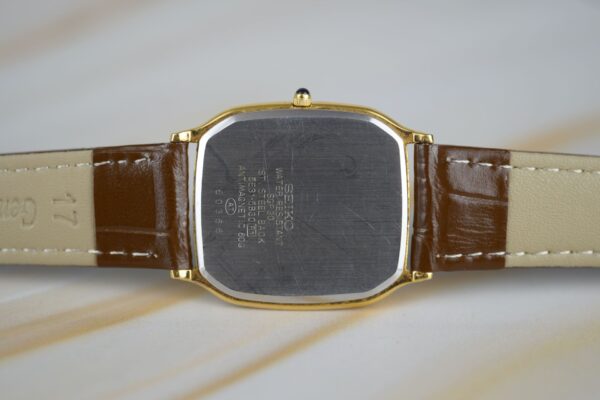 Seiko Dolce "Tonneau" 5E31-5B30 – Image 14