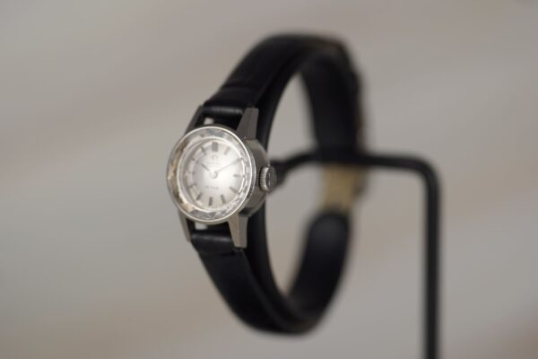 Omega De Ville "Saphette" 551.004 – Image 2