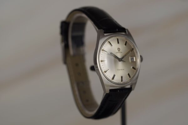 Omega Genève "C Shape" 136.041 – Image 4