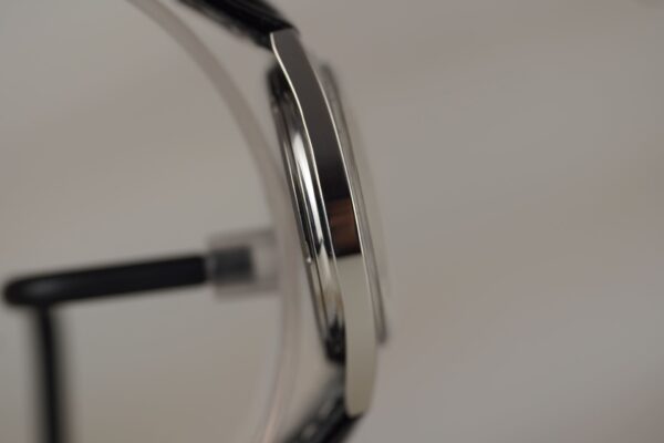 Omega Genève "C Shape" 136.041 – Image 5
