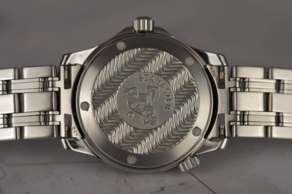 Omega Seamaster Diver Professional 300M  196.1502 – Image 13
