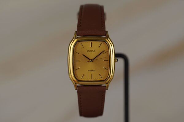 Seiko Dolce "Tonneau" 5E31-5B30