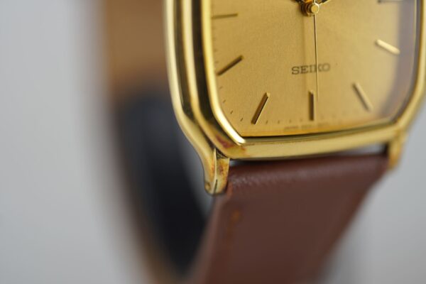 Seiko Dolce "Tonneau" 5E31-5B30 – Image 10