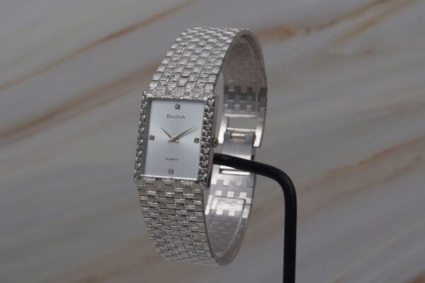 Bulova Quartz "Tank" 9063-5020 – Image 2