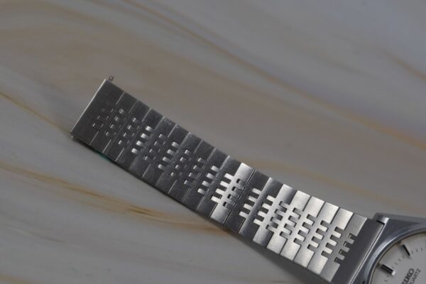 Seiko King Quartz 4823-8120 – Image 12