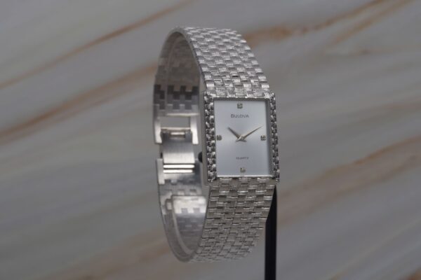 Bulova Quartz "Tank" 9063-5020 – Image 4