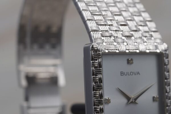 Bulova Quartz "Tank" 9063-5020 – Image 9