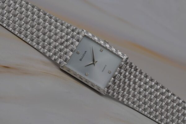 Bulova Quartz "Tank" 9063-5020 – Image 11