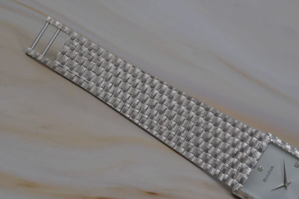 Bulova Quartz "Tank" 9063-5020 – Image 12