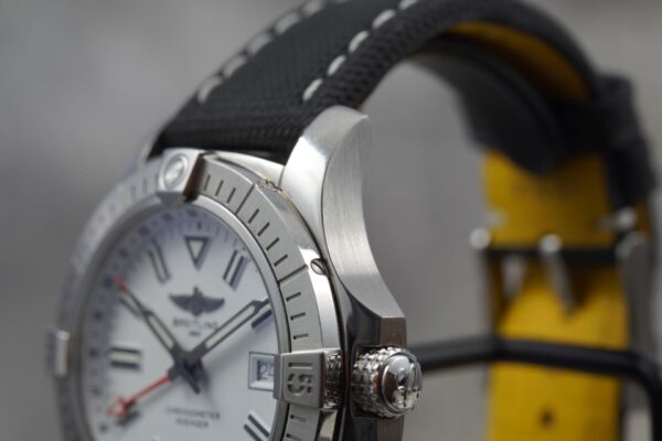Breitling Avenger GMT A32397 – Image 7