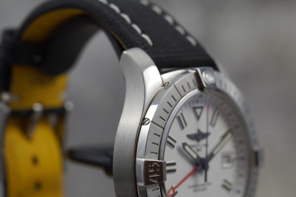 Breitling Avenger GMT A32397 – Image 8