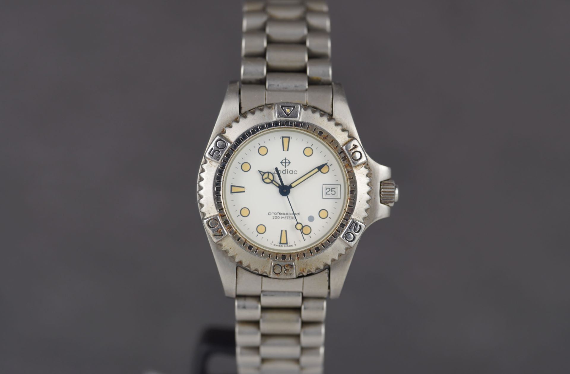 Professionnal Grey Dot