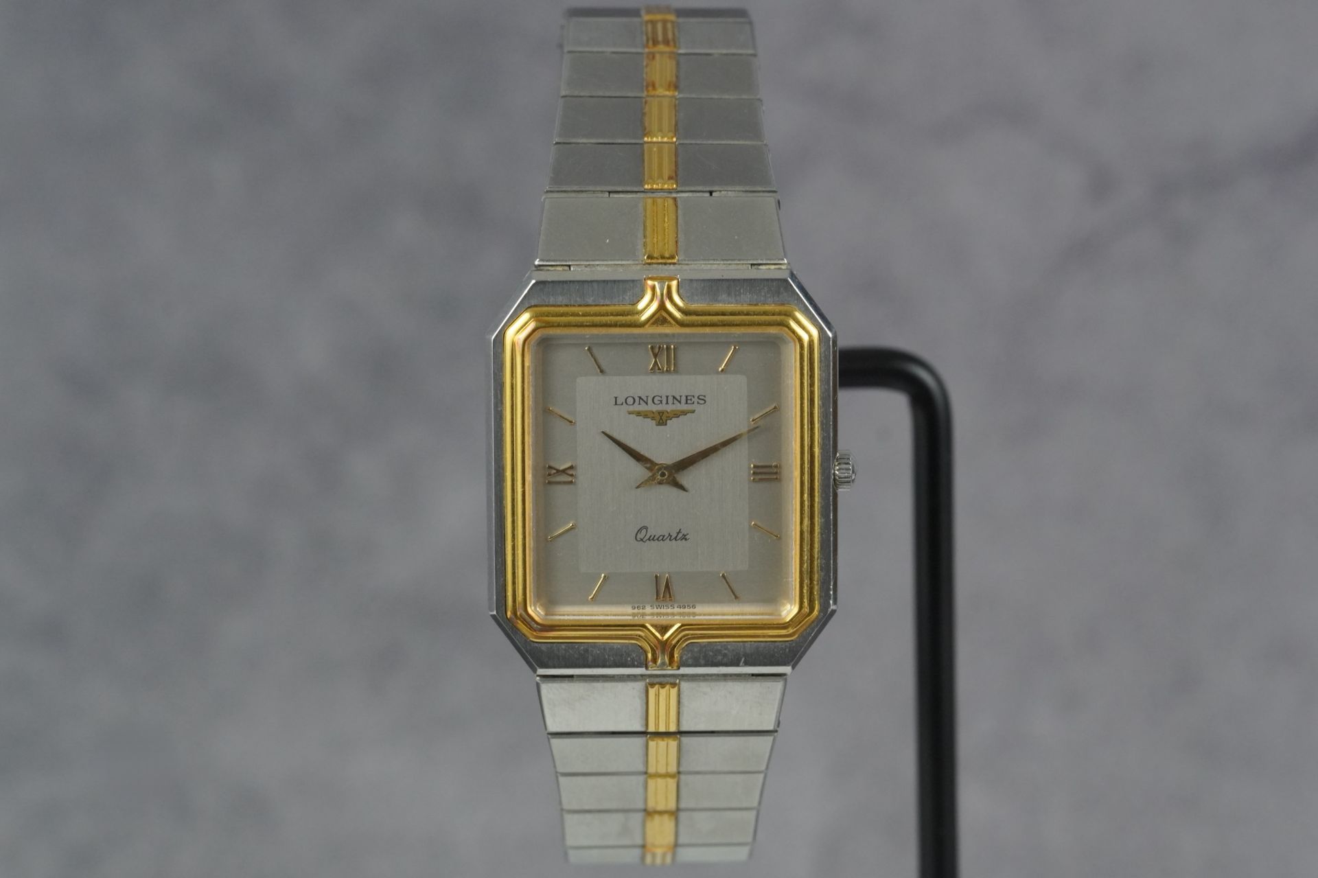 Flagship Quartz "Tank"